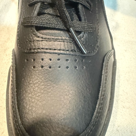 Puma Caracal/ black/ Men size 9.5 - Picture 8 of 8